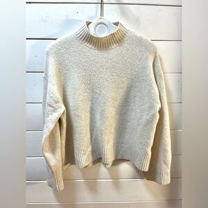 UNIQLO – Cream Mock Neck Sweater (Size L)